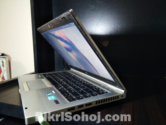 HP Elitebook 4GB/500GB with Intel hd graphics card